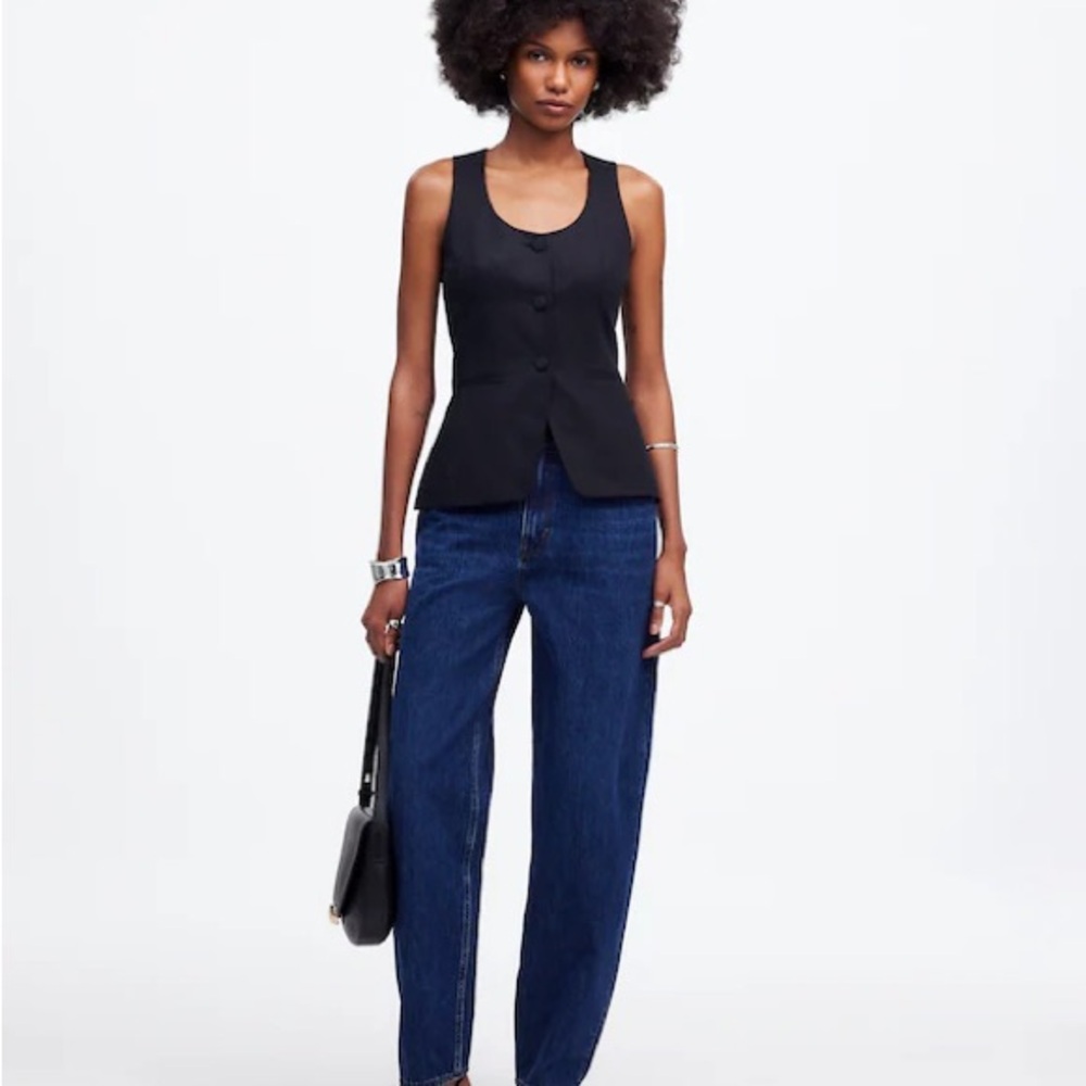 Madewell Scoopneck Cutaway Vest in Drapey Twill - Picture 2 of 5